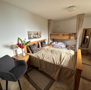 2 bedrooms, free WiFi, bed sheets - Holiday Apartment "Haus Weitblick 2" near Slopes with Private Terrace & Wi-Fi (Hochrindl)