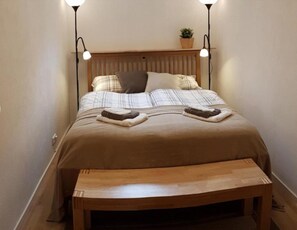 2 bedrooms, free WiFi, bed sheets