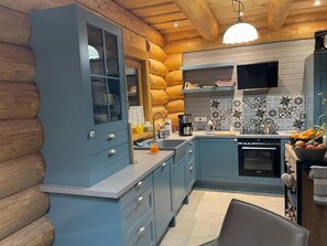 Réfrigérateur, four, plaque de cuisson, lave-vaisselle