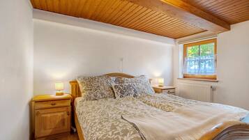 2 makuuhuonetta, ilmainen Wi-Fi, vuodevaatteet