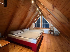 1 bedroom, iron/ironing board, free WiFi - Apartment 'Obergeschoß' with Lake View, Private Garden and Wi-Fi (Röbel/Müritz)