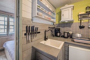 Geladeira, fogão, cooktop, lava-louças