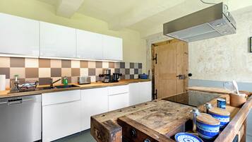 Kühlschrank, Ofen, Herdplatte, Geschirrspüler