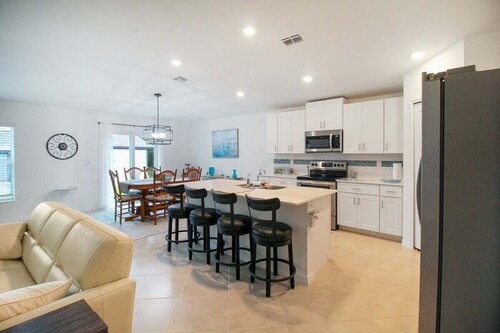 Relaxing coastal home centrally located in Port Charlotte - Fireside Cottage