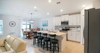 Relaxing coastal home centrally located in Port Charlotte - Fireside Cottage