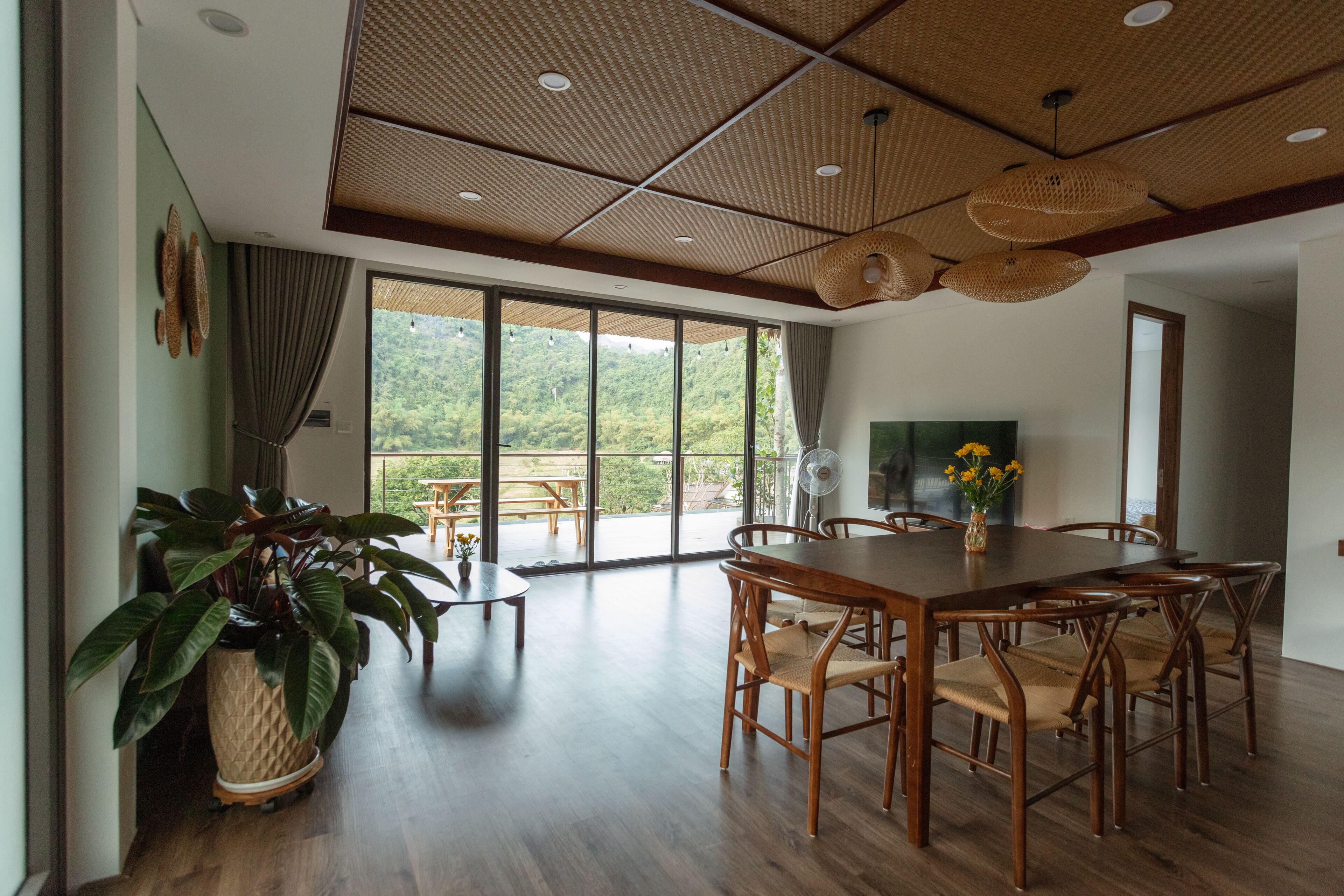 Apartamento familiar, 2 habitaciones, cocina, vistas a la montaña | Zona de estar