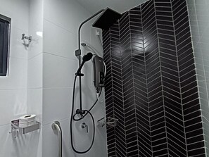 Apartment | Badezimmer | Dusche, Haartrockner, Bidet, Handtücher