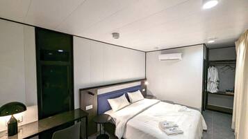 Panoramic Single Room, Balcony, Beach View