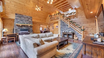 TV, fireplace, DVD player, books