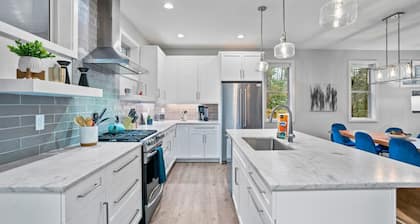 Golf Course~Hottub~Putt Putt~Pool~Lake~DT BlK MTN