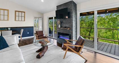 Newly Renovated Mountain Retreat