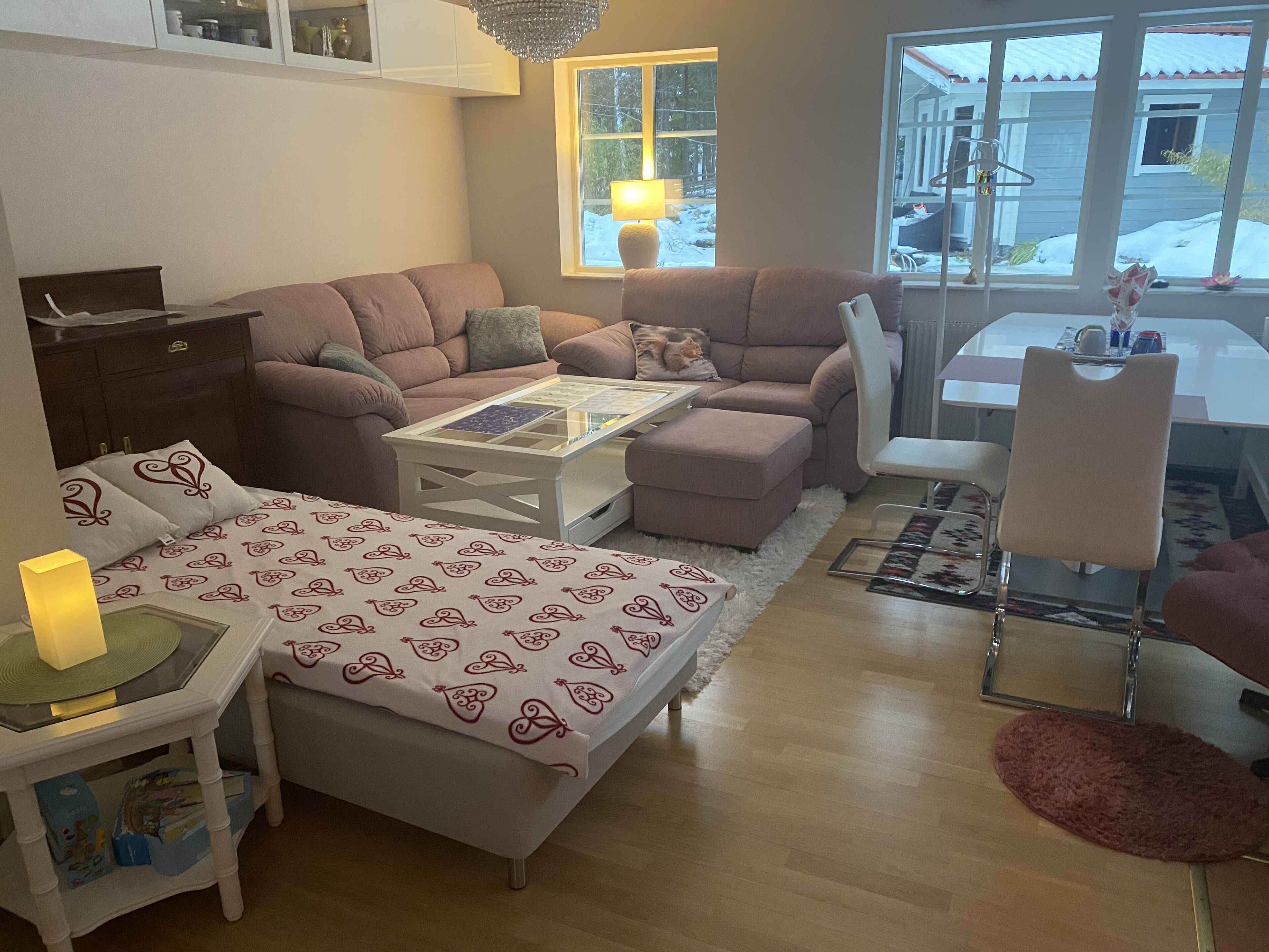 3 chambres, fer et planche à repasser, Wi-Fi, draps fournis