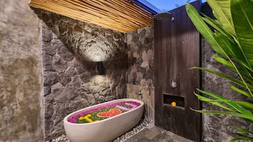 Vila Deluks | Kamar mandi