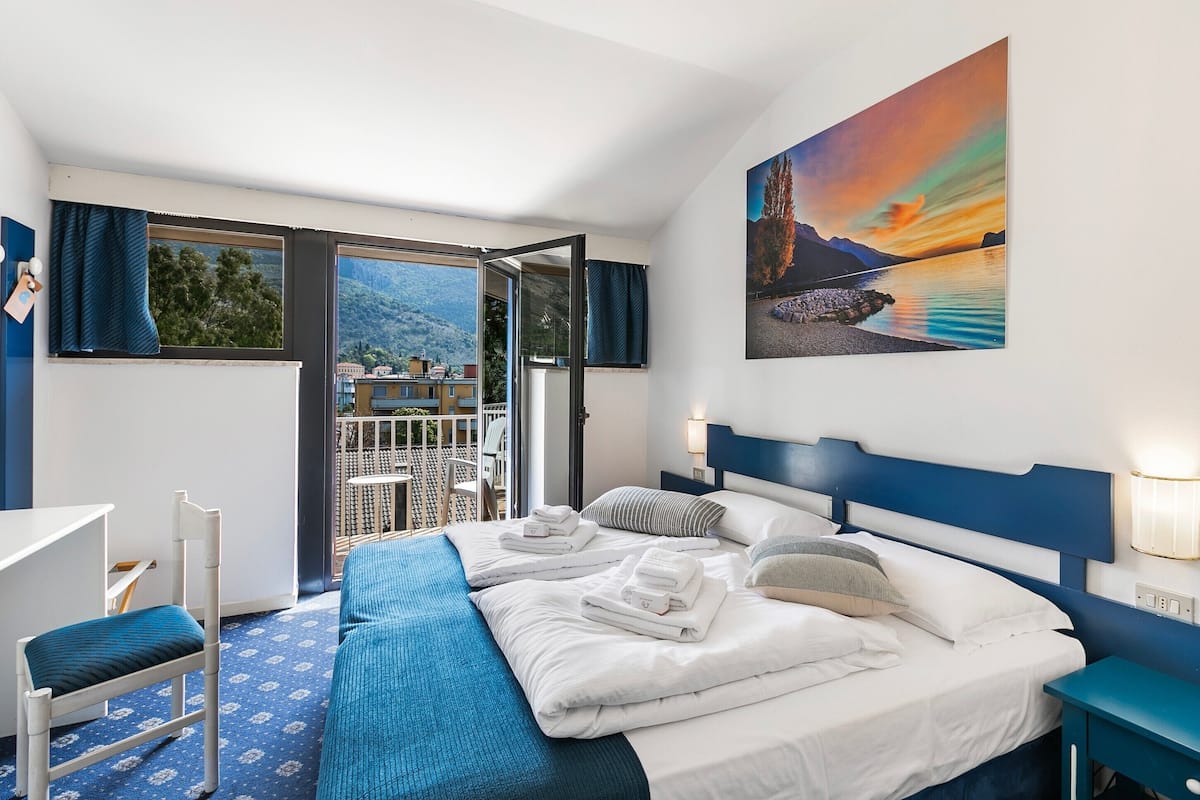 Family Room, 1 Bedroom (Bike & Wind Hotel Villa Maria 17) | 1 bedroom, in-room safe, desk, free WiFi
