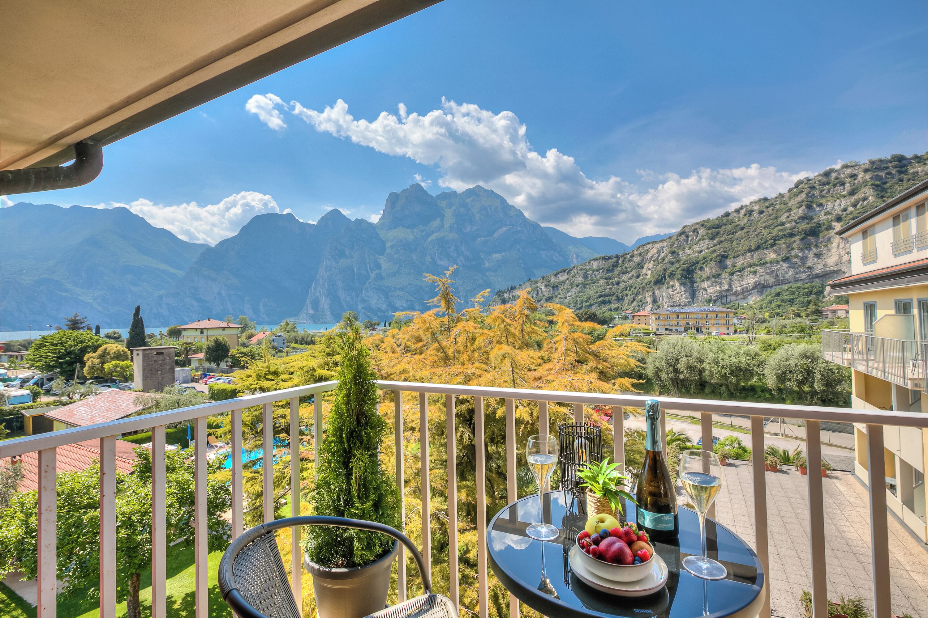 Familienzimmer, Mehrere Schlafzimmer (Bike & Wind Hotel Villa Maria 14) | Speisen im Freien