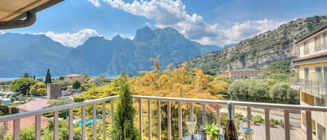 Family Room, Multiple Bedrooms (Bike & Wind Hotel Villa Maria 14) | Outdoor dining