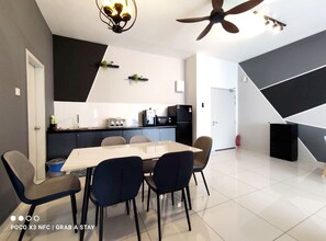 Apartment | Dining room