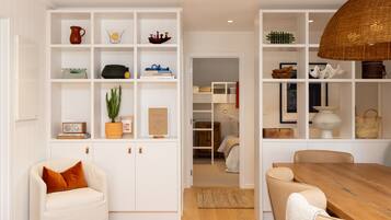2 bedrooms, iron/ironing board, WiFi, bed sheets