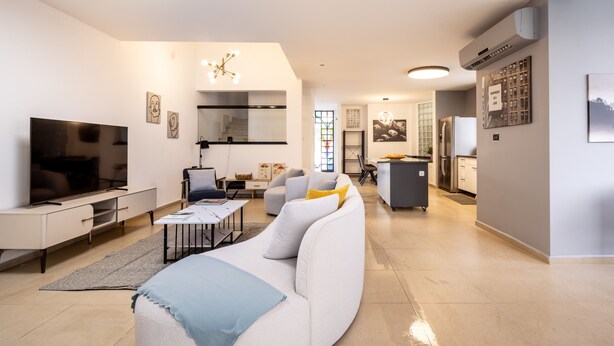 Interior detail - Serenity by the Sea – Poleg Villa by Sea N' Rent (Netanya)