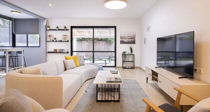 Serenity by the Sea – Poleg Villa by Sea N' Rent