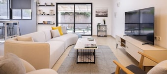 Serenity by the Sea – Poleg Villa by Sea N' Rent