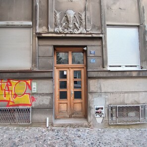 Apartment, 1 Bedroom, Smoking, Terrace | Property entrance