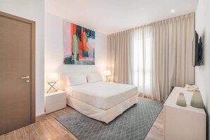 2 室のベッドルーム、アイロン / アイロン台、WiFi (無料)、ベッドシーツ