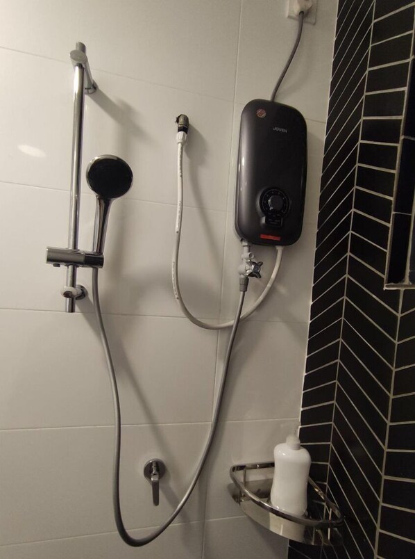 Shower, bidet, towels, soap