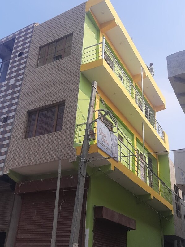 บริเวณภายนอก