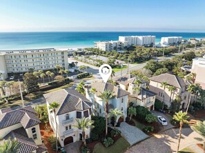 Exterior - Steps from the beach on Scenic 98! - Tuscan Palace (Miramar Beach)