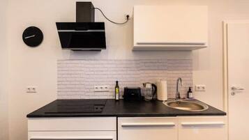 Kühlschrank, Ofen, Herdplatte, Geschirrspüler