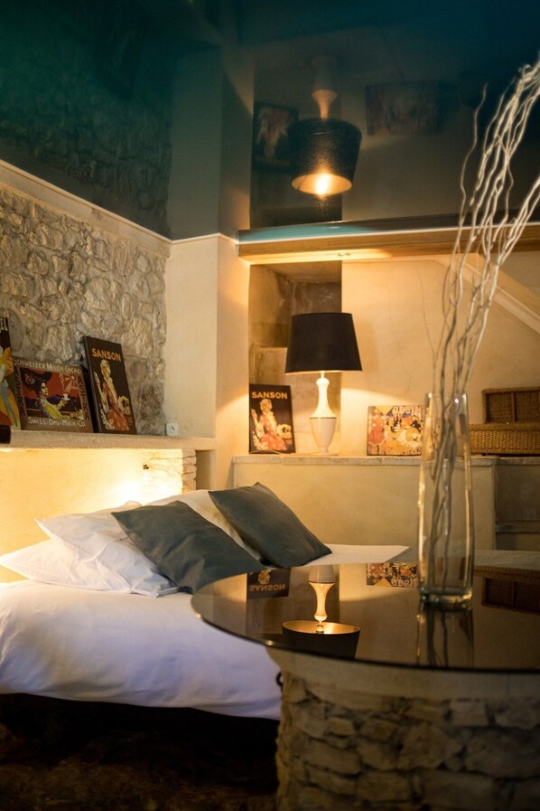 Suite Deluxe | 1 dormitori, roba de llit d'alta qualitat i decoració individual