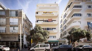 Apartment, 2 Bedrooms, Patio, Courtyard View | Interior