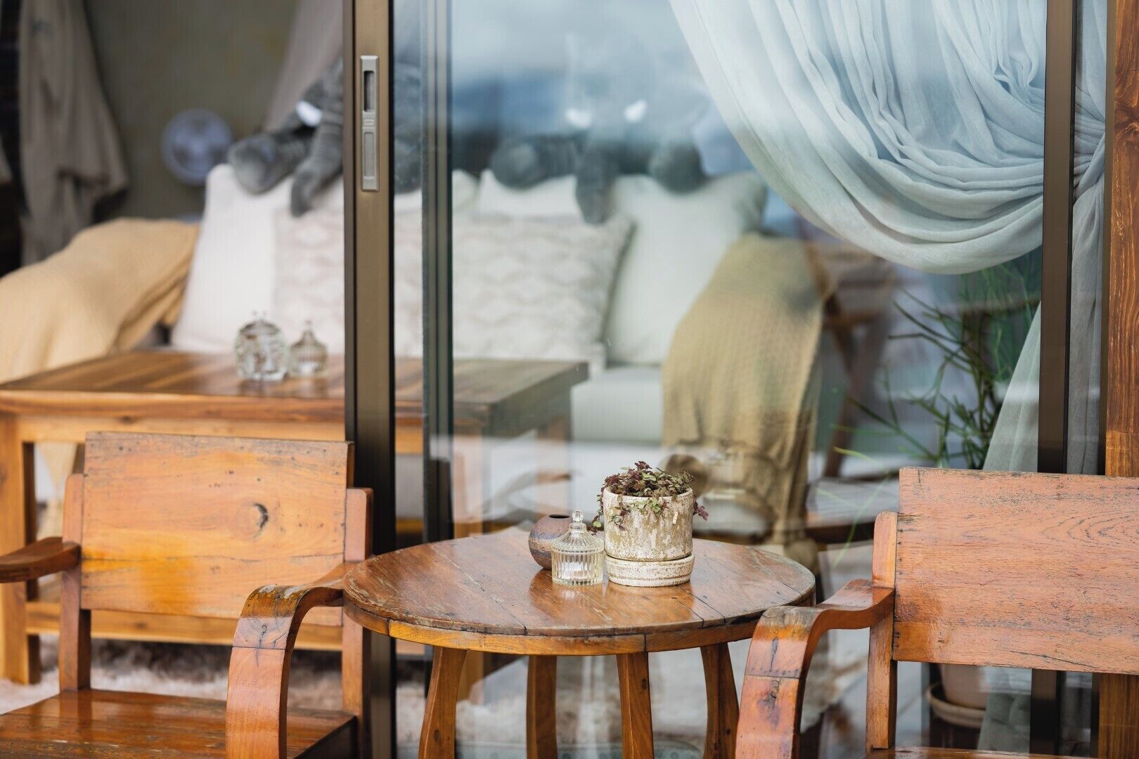 Deluxe Villa, Balcony, Hill View | Interior