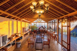 تناول الطعام