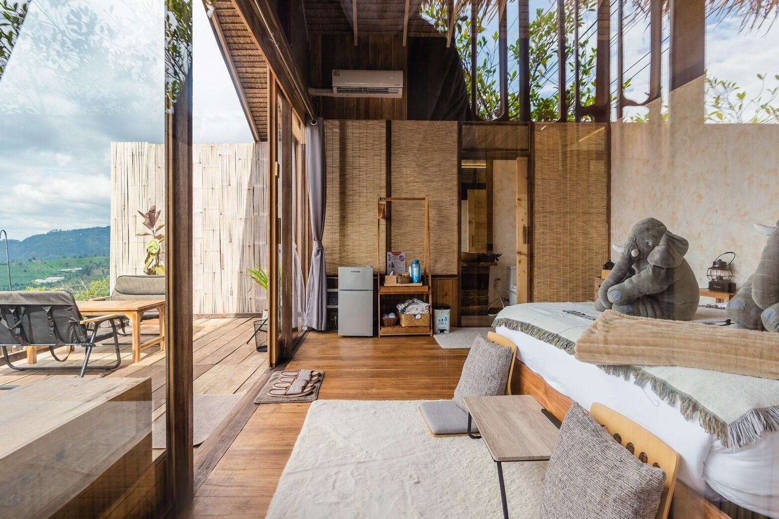 1 bedroom, desk, laptop workspace, free WiFi