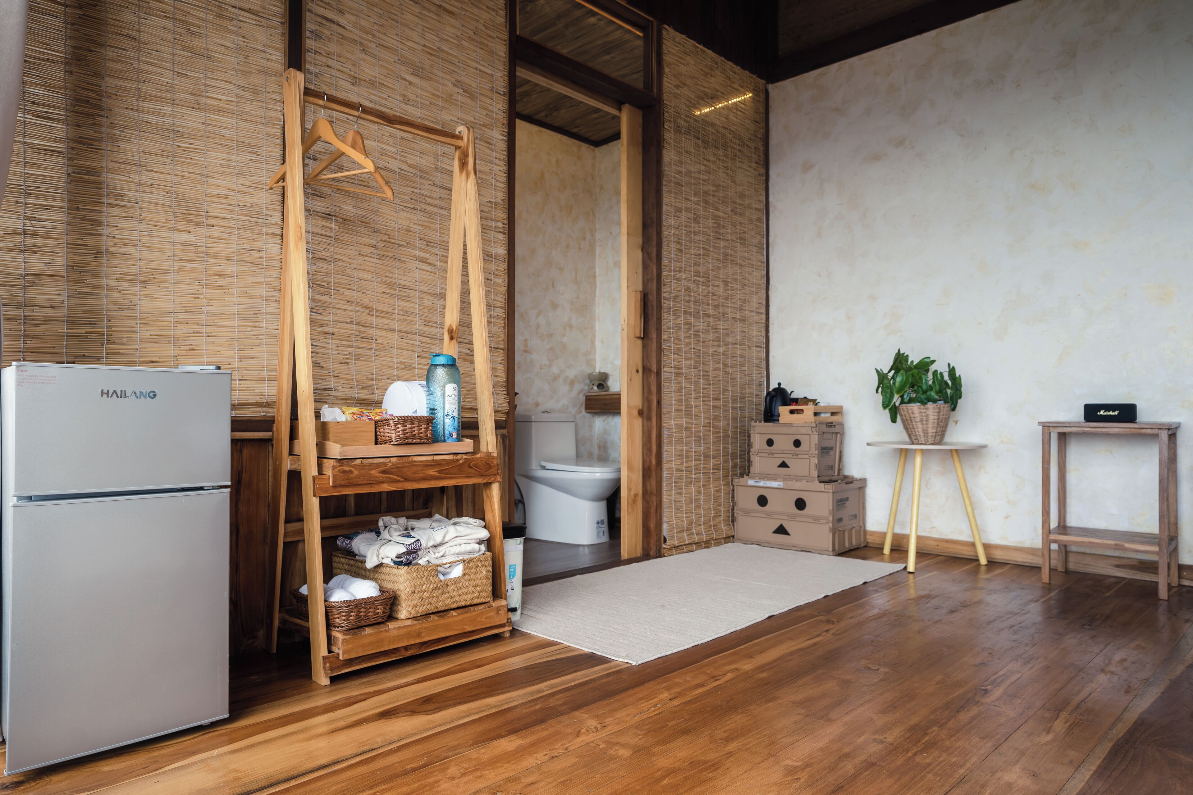 Standard Villa, Balcony, Hill View | Interior