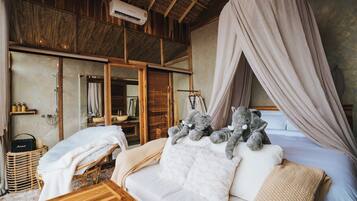 Deluxe Villa, Balcony, Hill View | 1 bedroom, desk, laptop workspace, free WiFi