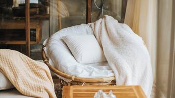 Deluxe Villa, Balcony, Hill View | 1 bedroom, desk, laptop workspace, free WiFi