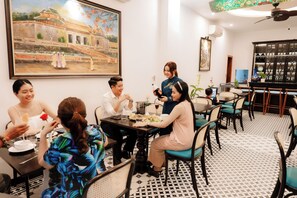 Restaurant - 75 Garden INN (Hue)