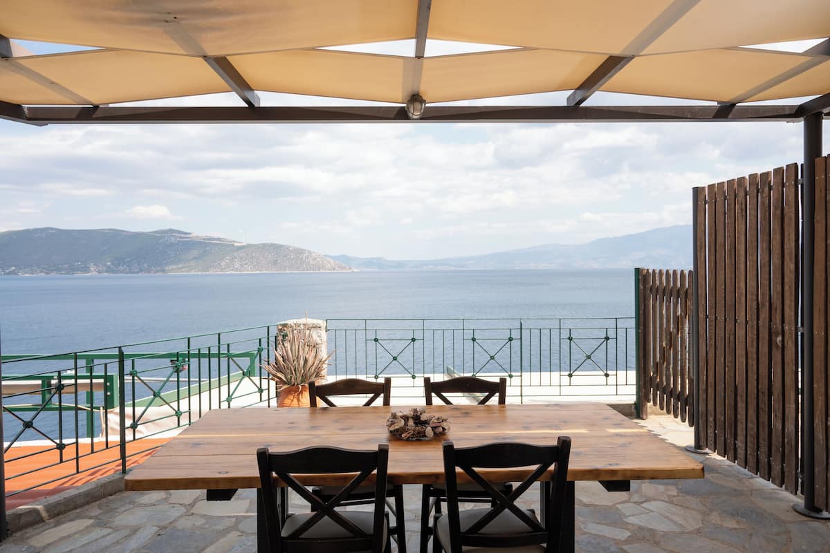Apartamento famĂlia, 2 quartos, vista para o mar, ao lado da piscina | Terraço/pĂĄtio