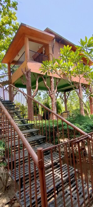 Front of property – evening/night