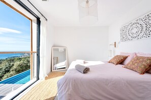 3 bedrooms, iron/ironing board, WiFi, bed sheets - Villa Lemonlili vue mer Piscine Chauffée à Débordement (Carqueiranne)