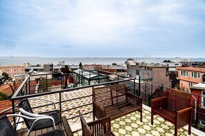 Huone, 1 makuuhuone, terassi, kaupunkinäköala | Näkymä majoituspaikasta