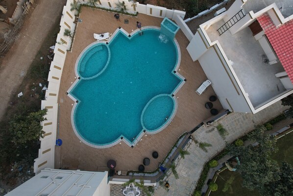 Outdoor pool - Saffron Valley (Purulia)