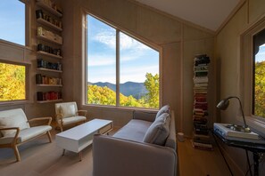 Bücher, Stereoanlage