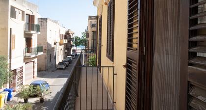 Seaside - Apartment 1 minute walk to the Waterfront and downtown!