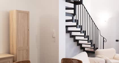 Seaside - Apartment 1 minute walk to the Waterfront and downtown!