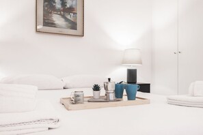 1 habitación, tabla de planchar con plancha, wifi y ropa de cama