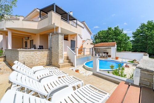 Ferienwohnung Panous I mit beheizter Pool in Porec, Istrien